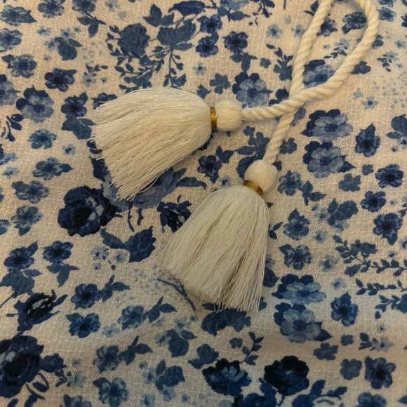 Lucky Brand Pullover Tassel Tie Smocked Wrists Top - Picture 8 of 14